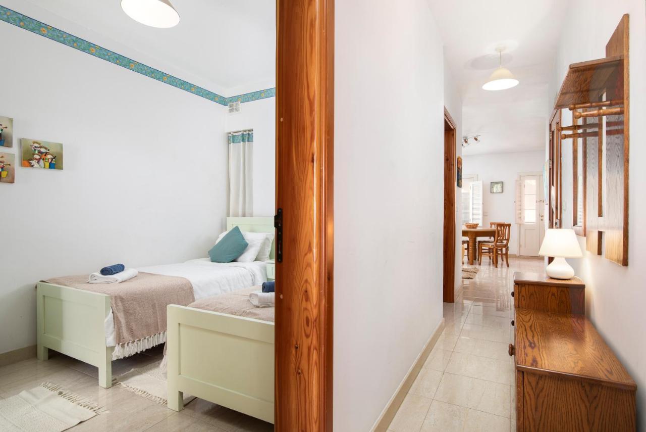 Modern 2Br Apartment Close To Sea, In The Heart Of سليمة المظهر الخارجي الصورة
