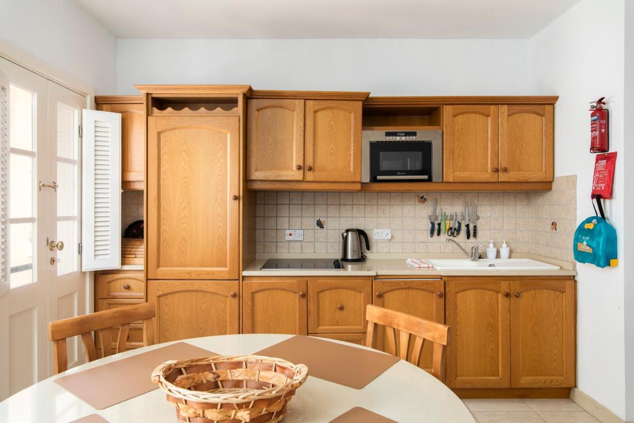 Modern 2Br Apartment Close To Sea, In The Heart Of سليمة المظهر الخارجي الصورة