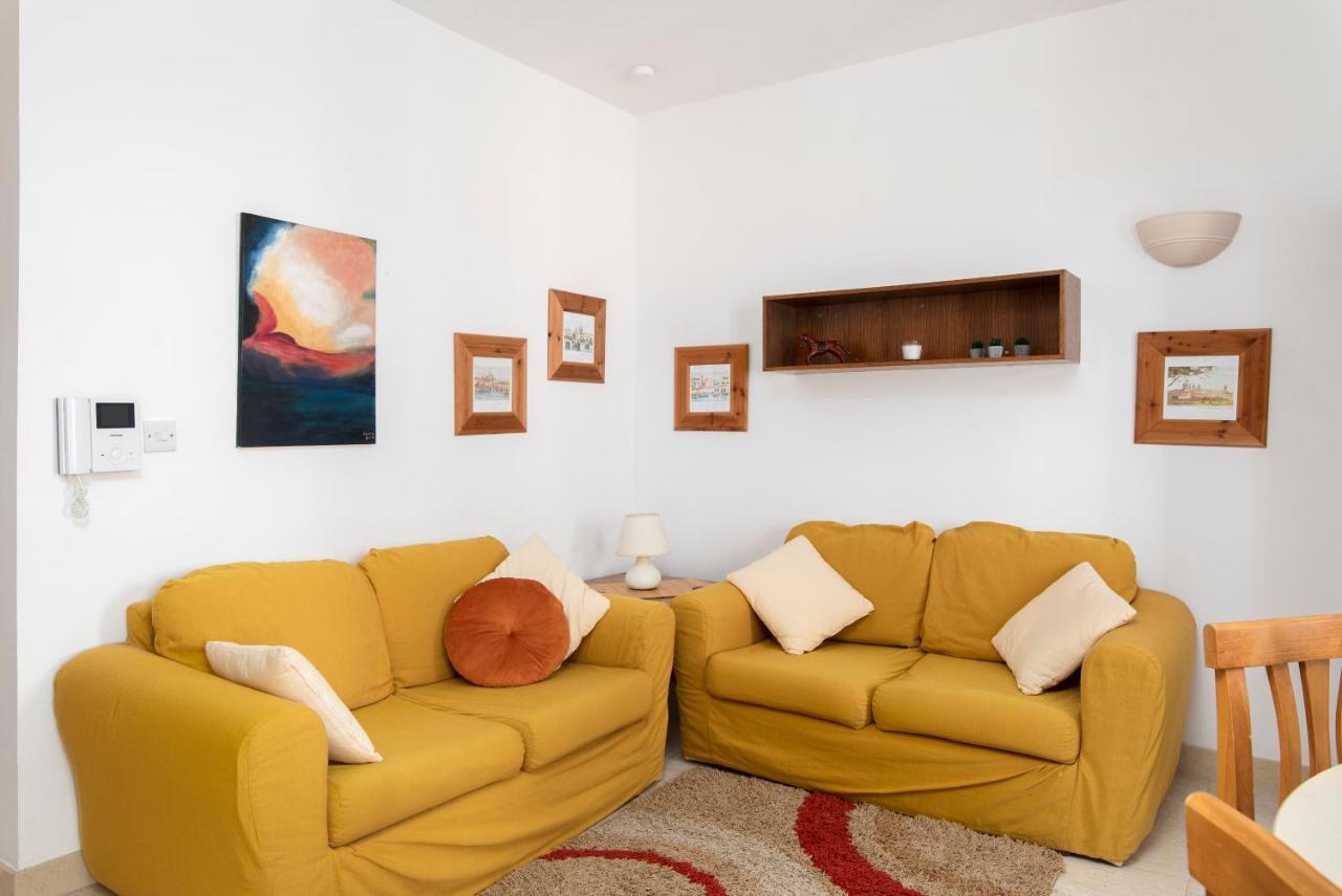 Modern 2Br Apartment Close To Sea, In The Heart Of سليمة المظهر الخارجي الصورة