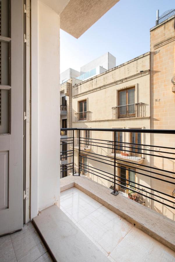 Modern 2Br Apartment Close To Sea, In The Heart Of سليمة المظهر الخارجي الصورة